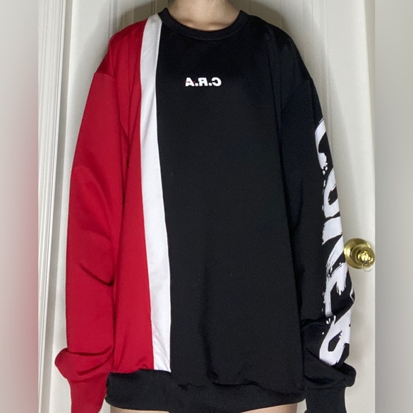 Oversized black and red sweatshirt - Picture 1 of 2